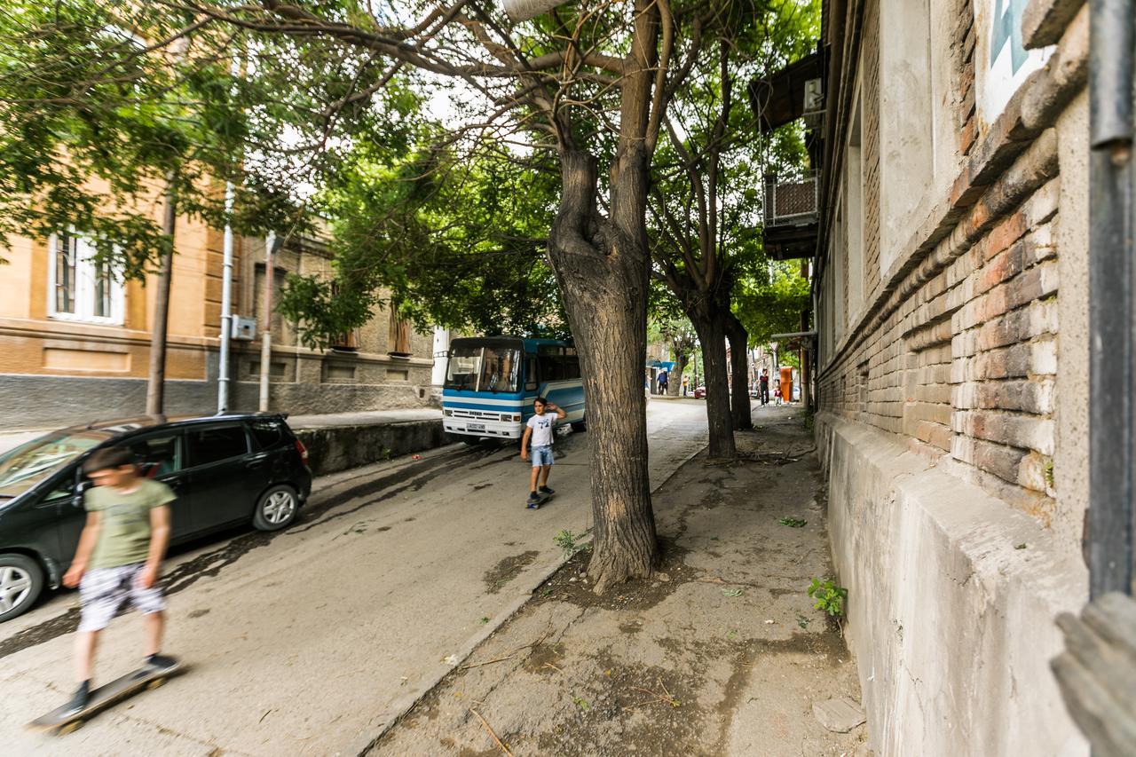 New Life Apartments Tbilisi ภายนอก รูปภาพ